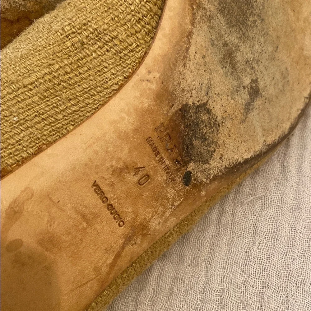 PRADA VINTAGE Elegant Tan Women's Shoes. Size 40 - Picture 7 of 7